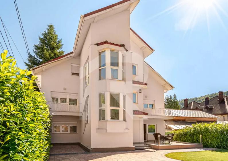 Vila de vanzare in Bu?teni 8 dormitoare, vedere dire - 14