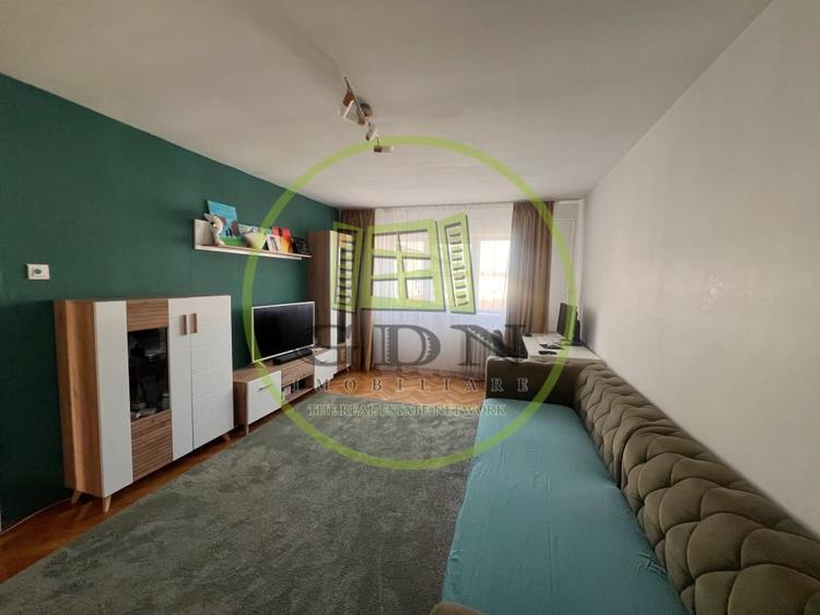 Apartament 3 camere, cartier Brazda lui Novac, zona Guliver - 1