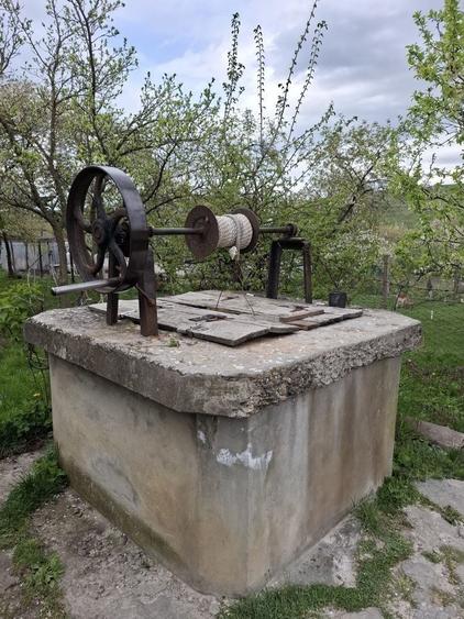 Casă cu 2 camere în Mateieni