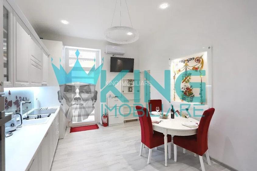 Apartament cu 4 camere decomandat în Central Apartament cu 4 camere decomandat în Central