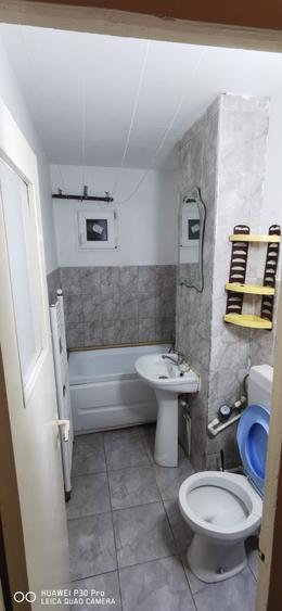 Garsoniera de vanzare in zona pod - 8