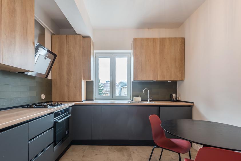 Inchiriere apartament 3 camere ultracentral Batistei Universitate zona linistita - 7