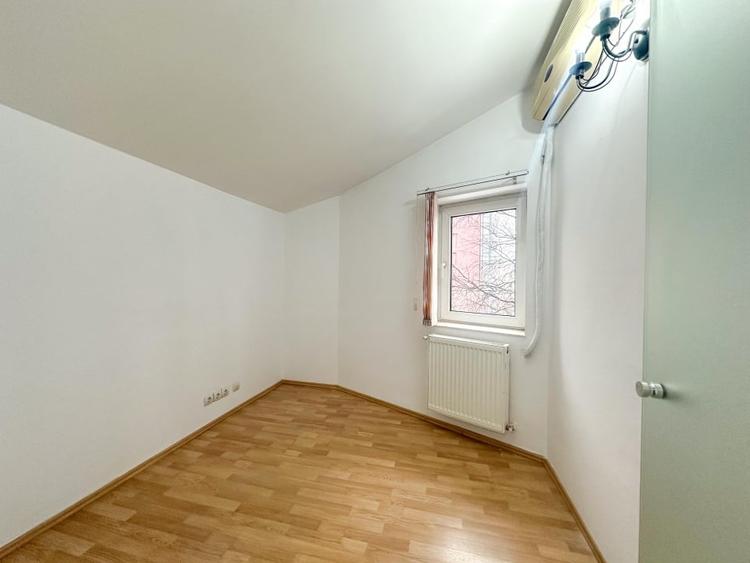 La doi pasi de Universitate - nu doar un birou ci un statut - 19