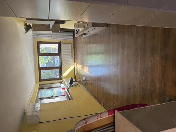 Vand casa batraneasca renovata - 2