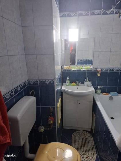 Apartament 3 camere semidecomandat - 1