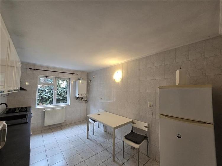 O CASA IN CARE LINISTEA DEVINE PARTE DIN VIATA DE ZI CU ZI - 8