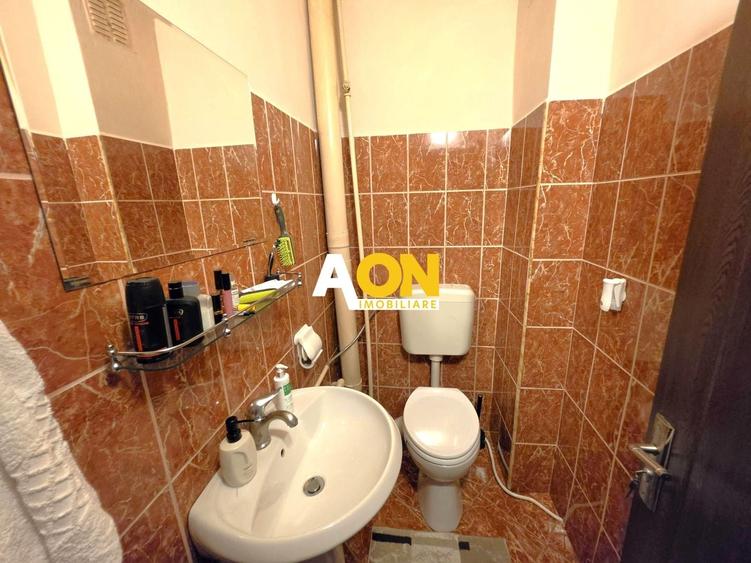 Apartament cu 3 camere decomandat, mobilat în Cetate