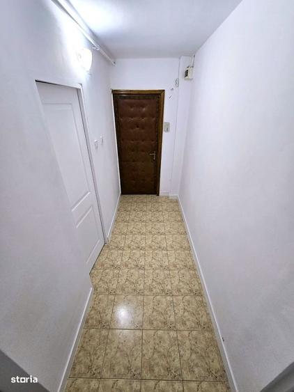 Apartament cu 2 camere decomandat în Micro 17