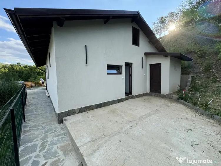 Casa noua 108 mp cu teren 1.890 mp, zona lini?tita - 6