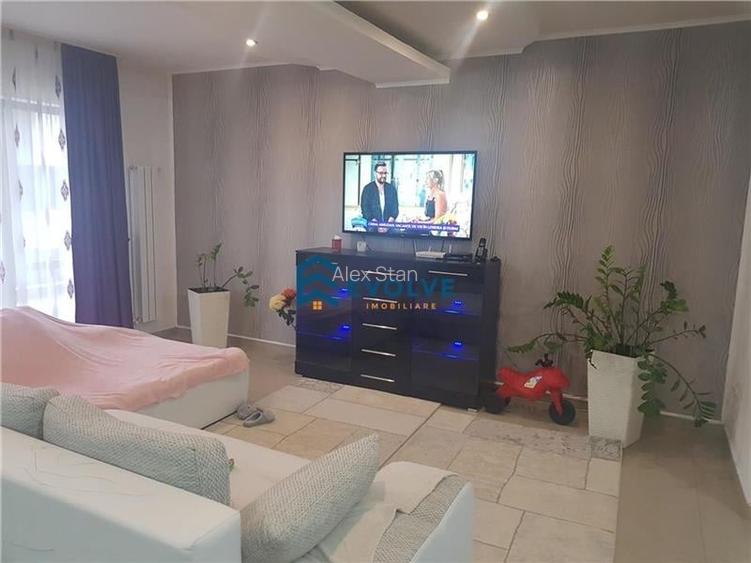 Casă cu 5 camere în Cug Casă cu 5 camere în Cug