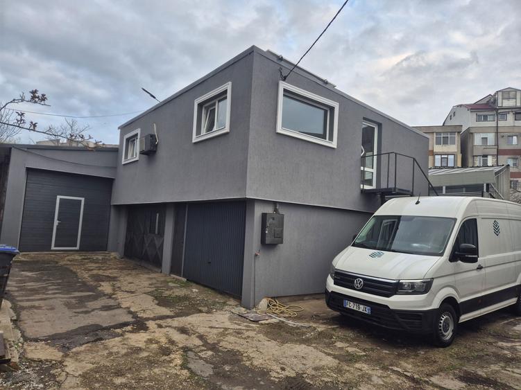 Inchiriez spatiu - 1