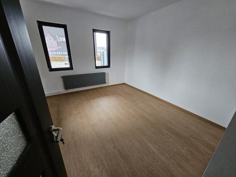 Casa de Vanzare Complet Renovata ! - 9