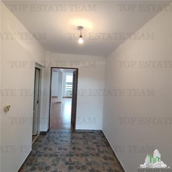 Casa individuala de vanzare  / potrivita si pentru business in zona parcului din - 1