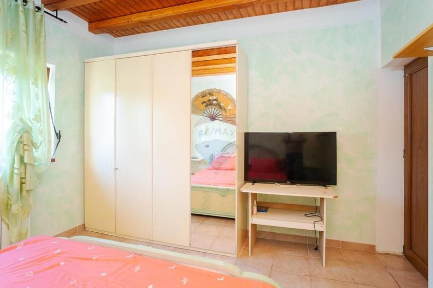 De vanzare Casă cu 4 camere  95 m.p. Chiperești - Iasi 0% comision - 9