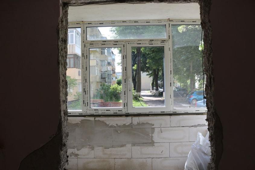 Persoana fizica, vand apartament cu 3 camere decomandat Str. Gloriei, Roman la 10 min de Piata Smirodava - 7
