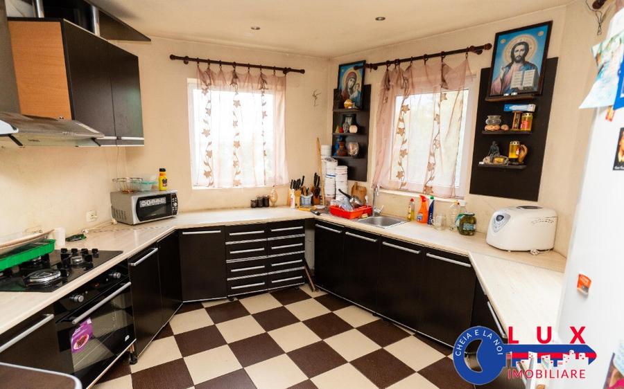 ID 6689 EXCLUSIVITATE Casa cu vedere la Lacul Somova! - 6