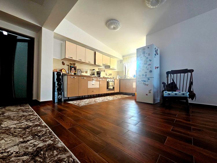 Vanzare casa zona PARCUL DE SOFT, PALATUL NAVIGATIEI - 1