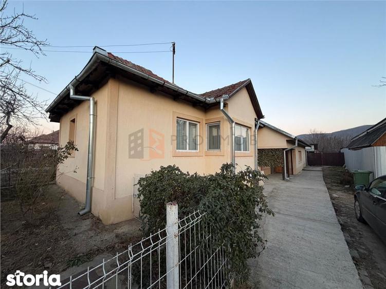 Casa tip parter zona Cernatesti - 1