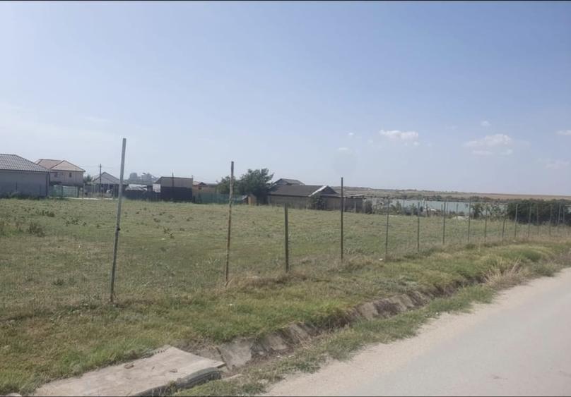 Vand teren de 550 m2 cu vedere superba la lac! - 4