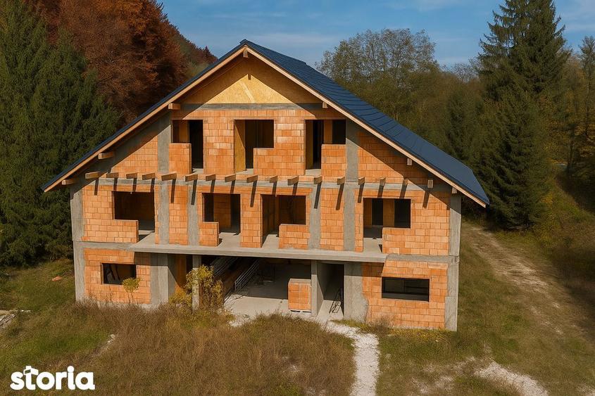 Pensiune 16 camere, teren 7000mp, Valea Avrigului - 1