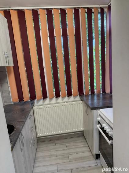 Vand apartament 2 camere zona Hipodrom - 1