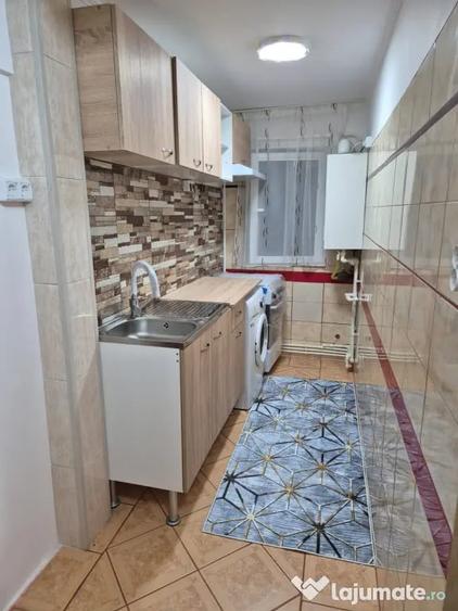 Apartament cu 2 camere semidecomandat în Apollo