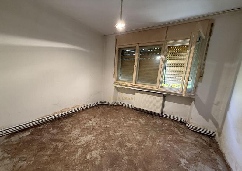 De vanzare Apartament Etajul 1 Micro 16/Zona Foarte Buna - 1