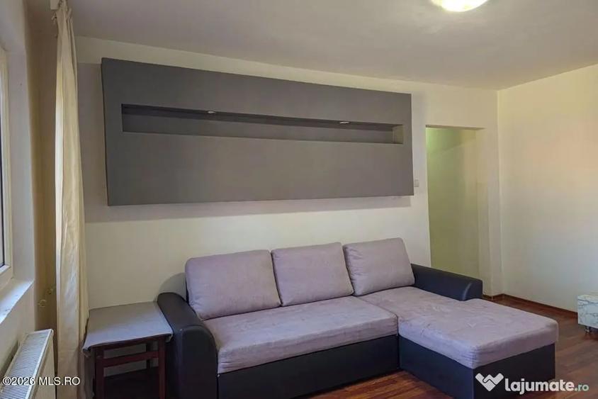 Apartament cu 4 camere semidecomandat în Cetății