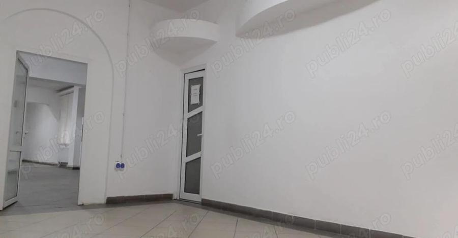 Spa?iu Comercial - zona Gara Bacau - 2