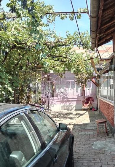 Branesti / IF - casa batraneasca din caramida cu teren de... - 6