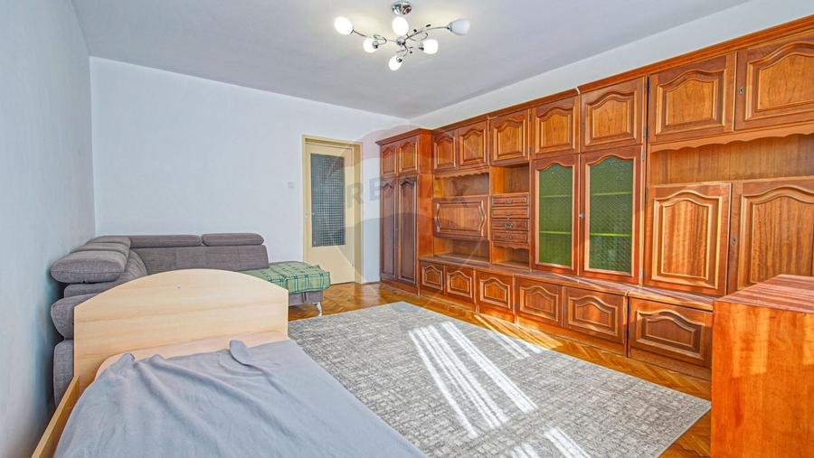 Apartament cu 3 camere de inchiriat in zona Centrul Civic - 12