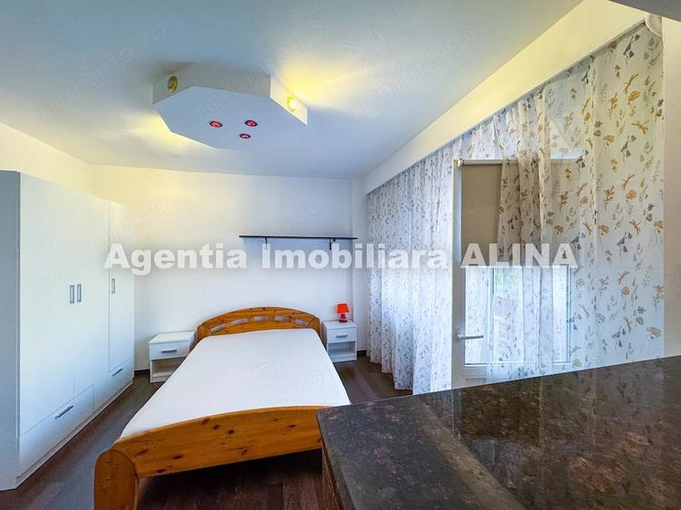 Garsonieră decomandată în Decebal