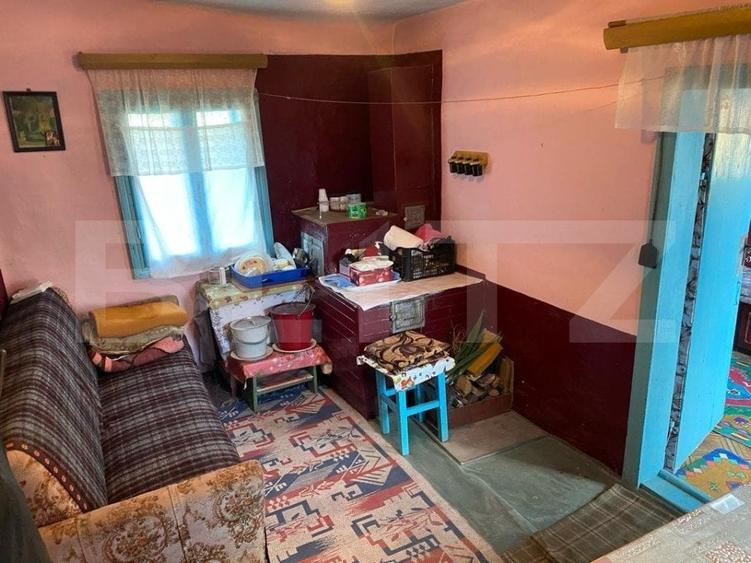 Casă individuală cu 3 camere cu Teren 1048 Mp în Siret