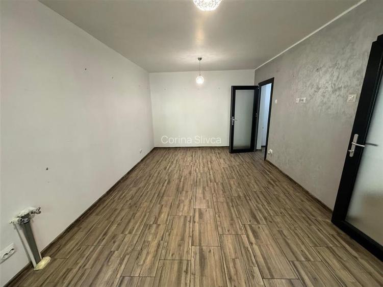 Sp comercial renovat, 2 intrari, centrala, stradal, zona Sud