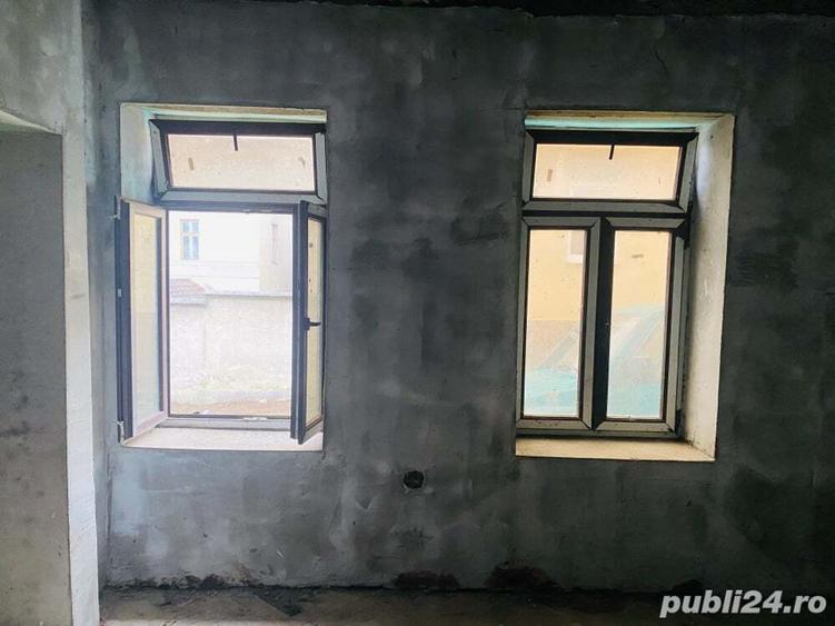 Vand inchiriez casa cu spa?iu comercial,Oravi?a - 6