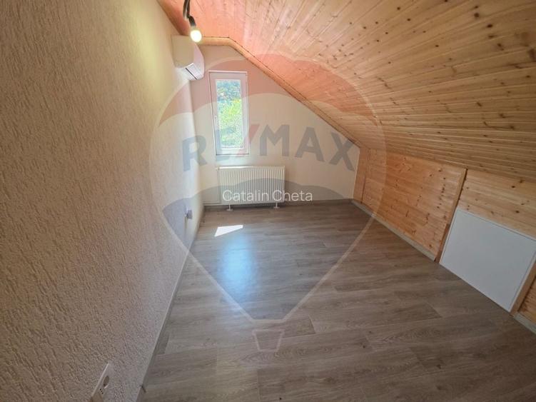 Casa cu teren de vanzare in Lespezi