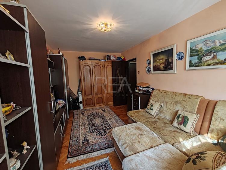 Apartament cu 2 camere decomandat în Drumul Taberei