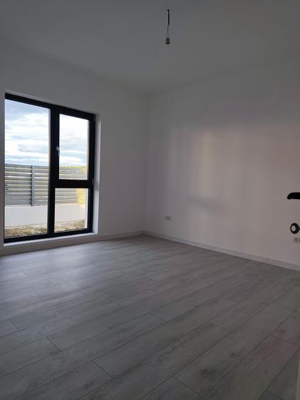 FARA COMISIOANE in Gulia casa cu 4 camere 2 bai terasa PARTER+pod placa la cheie - 30