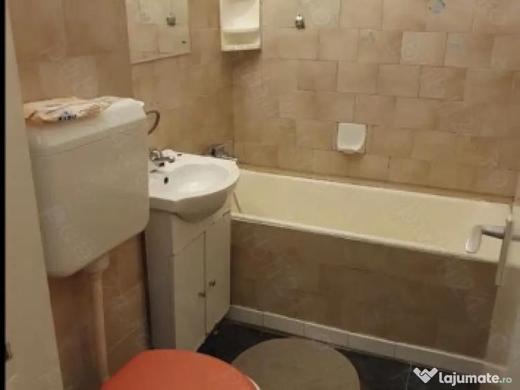 Dristor fix la metrou etaj 8 - 2