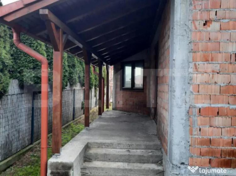 Casa la ro?u de vanzare 242mp construiti, 500 mp teren ?? - 10