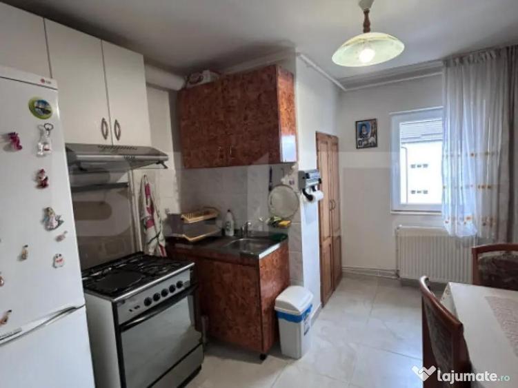 Apartament cu 2 camere, 55 mp, decomandat, zona Stefan cel M - 9