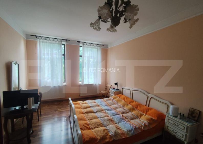 Casa de vanzare, cu 4 camere, 147 mp, zona Pacurari