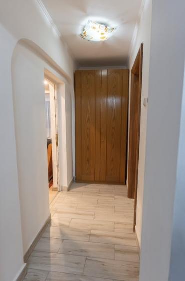 Pensiune Turistica cu Sala de Mese + Casa de Locuit in Cristesti - 9