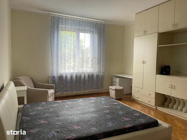 Apartament cu 3 camere decomandat în Medicină