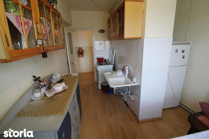Vand apartament cu 3 camere in Calan, Central-Str.Traian, etaj 2... - 9