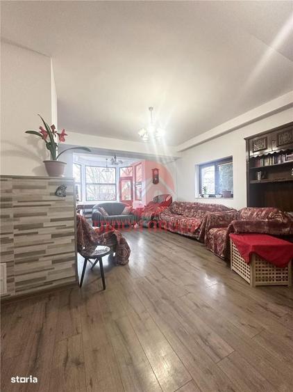 Casa Spatioasa cu Teren de 1000 mp | Poiana - 18