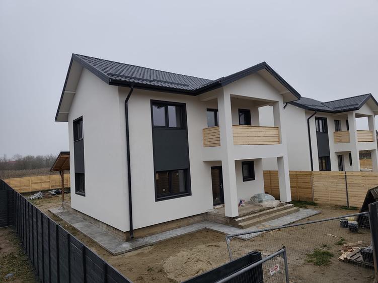 FARA COMISION case 4 camere 2 bai terasa P+1+pod canal apa gaz curent la cheie - 4