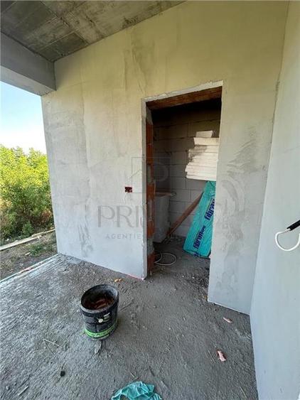 Utvin- toate utilitatile- 4 camere- bucatarie inchisa - 1