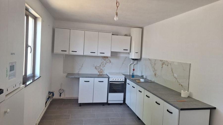 Inchiriez sau vand casa Targu Jiu - 2