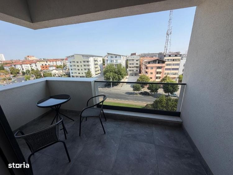Apartament cu 3 camere decomandat în Albești